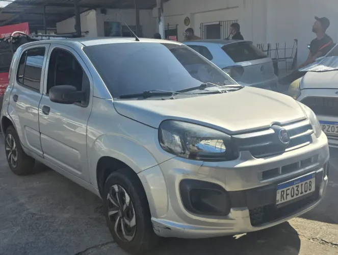Fiat Uno Attractive 1.0 EVO Fire Flex 8V 5P 2021