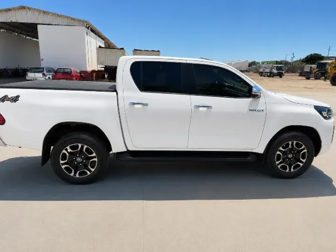 Toyota Hilux CD SRV 4X4 2.8 TDI Diesel Aut. 2021
