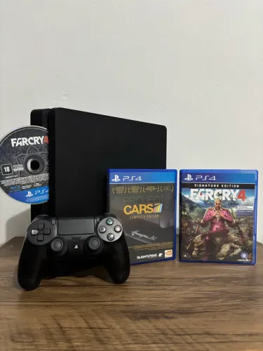 Playstation 4 SLIM/ 1 CONTROLE 2 JOGOS