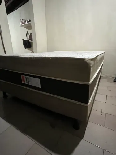 VENDO CAMA BOX CONJUGADA - $ 450,00