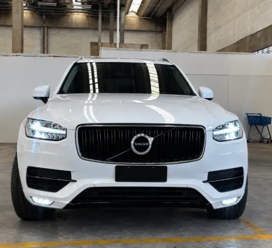 Volvo XC 90 D-5 Momentum 2.0 235cv Diesel 5P 2019