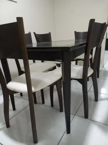 Mesa de jantar de 6 cadeiras