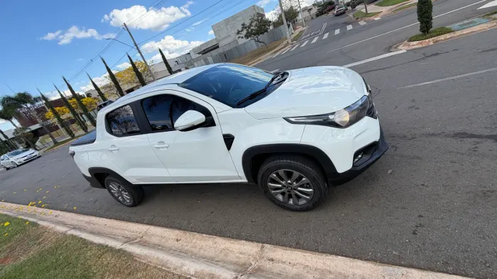 Fiat Strada Freedom 1.3 Flex 8V CD 2025