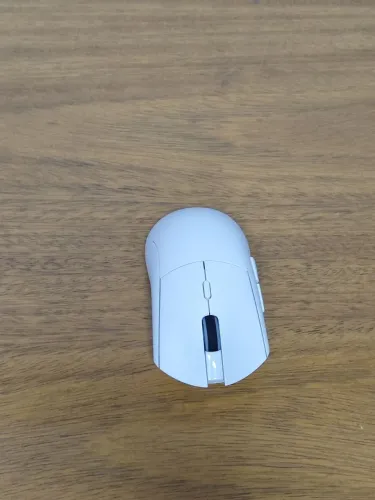 Mouse smailwolf rs7 novo branco