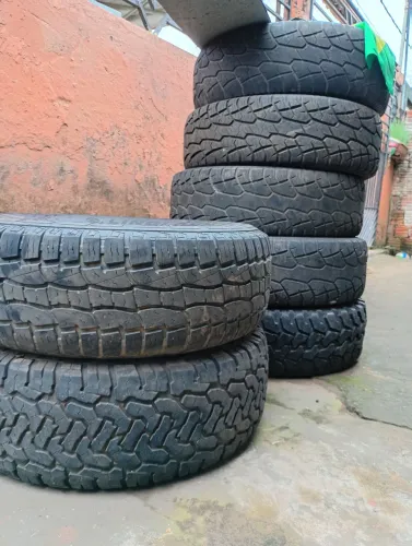 vendo esse peneus aro 16
