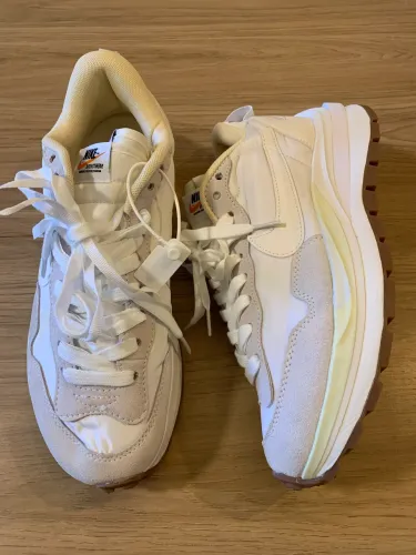 Tênis Nike sacai