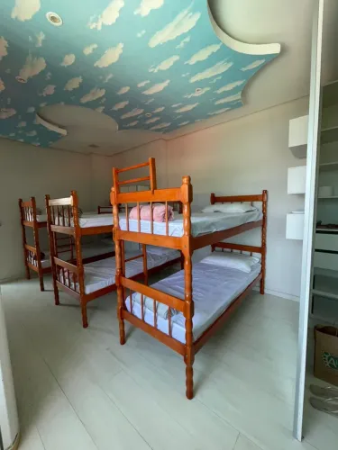 Hostel feminino e quartos