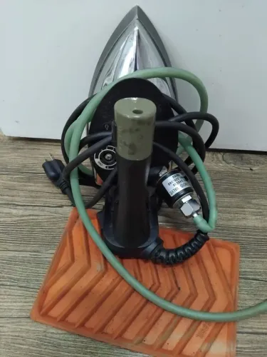 Ferro de passar a Vapor Industrial Profissional