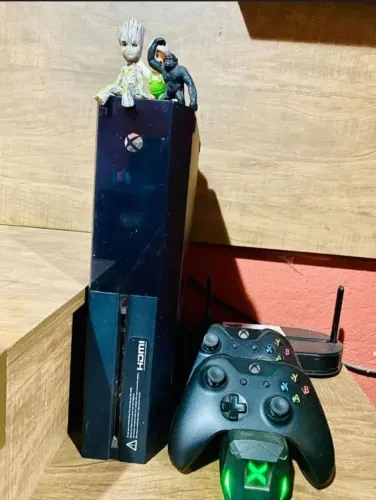 Xbox One 512GB 2 controles Originais pronto para uso
