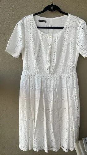 Vestido Branco de Laise Bordado Stella Maris