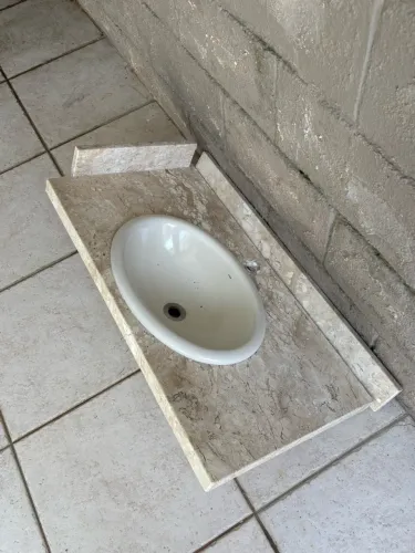 Cuba de banheiro em granito 