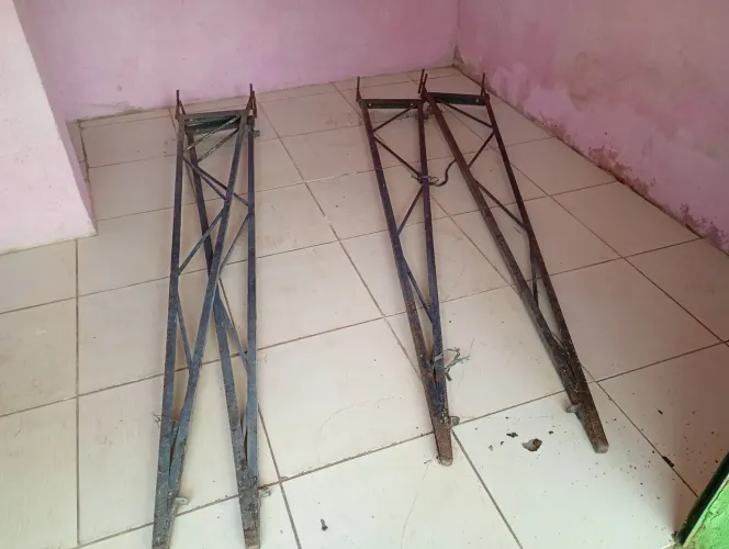 ESTRUTURA DE FERRO PARA COBERTA EXTERNA PARA LOJAS TERRAÇOS ETC......