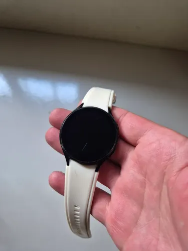 Samsung Galaxy Watch4 - Preto