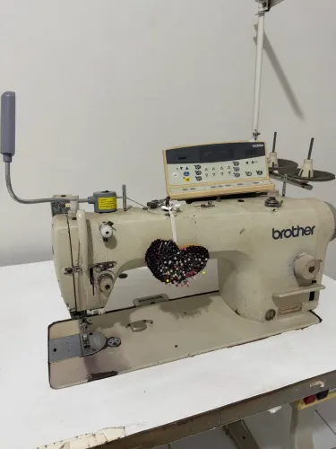 Máquina de Costura Industrial Brother S-7200A-403