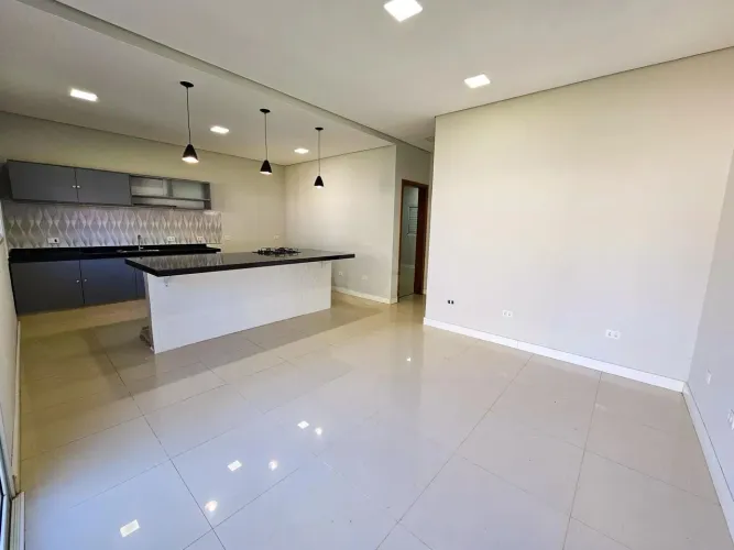 Casa moderna com piscina no São Matheus em Piracicaba/SP