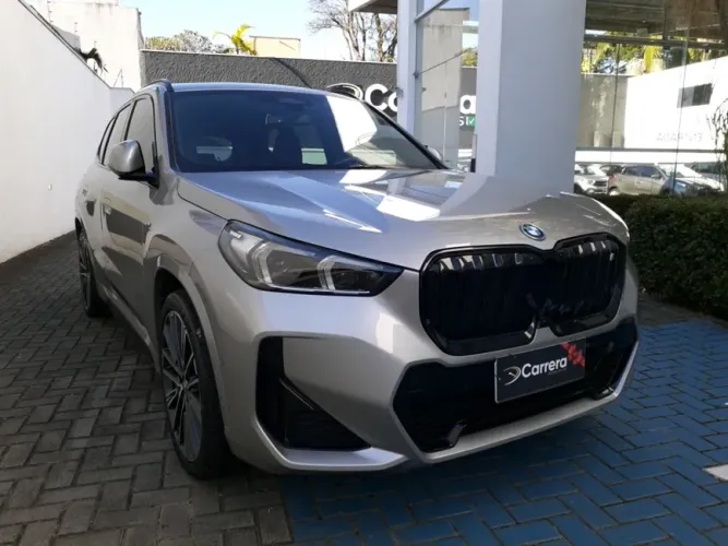 BMW IX1 Xdrive 30 M Sport (elétrico) 2024