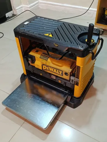Desengrossadeira Dewalt - plaina