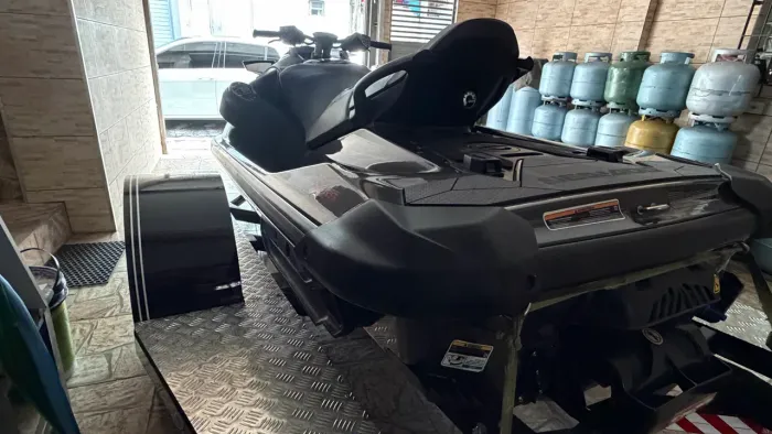 Jet ski sea doo rxp 300 