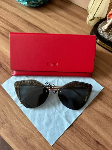 Óculos Fendi