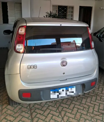 Fiat Uno Attractive 1.4 EVO Fire Flex 8V 4P 2012