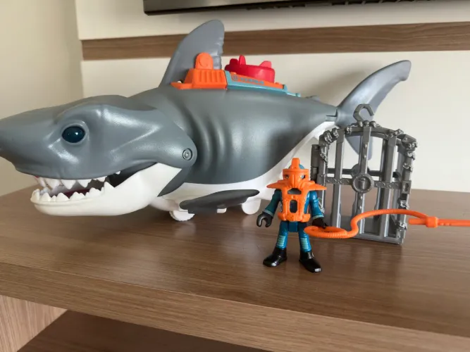Brinquedo tubarão Imaginex