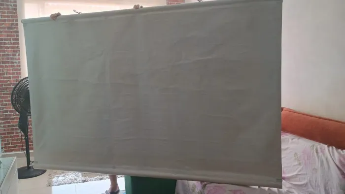 Toldo retrátil cor Areia , para janela .