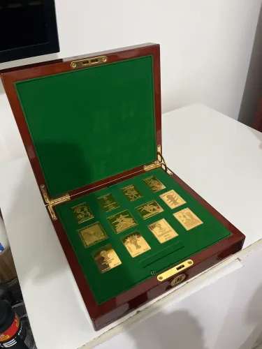 Colecao original de selos Brasil futebol de ouro 24k