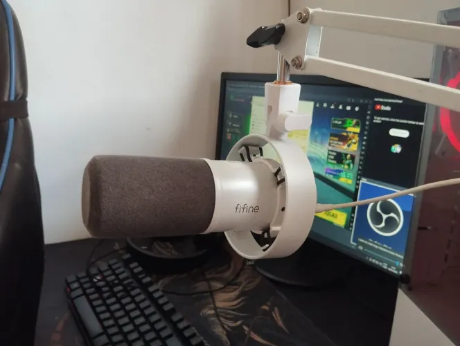 MICROFONE FIFINE K688 COM BRAÇO ARTICULADO