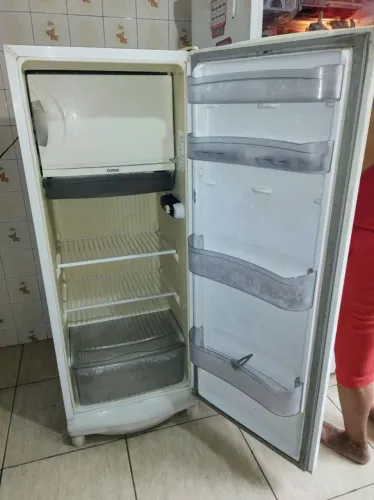 Geladeira - Consul e Brastemp - R$ 250,00