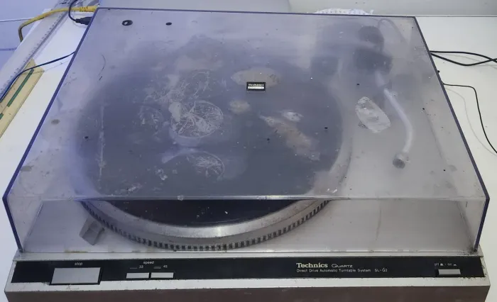Toca Discos Technics SL-Q2 - Muito Bom Estado