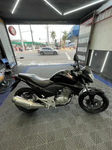 Vende-se CB300r