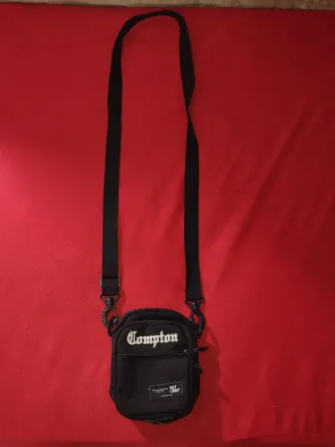 Shoulder bag masculina usada apenas 1 vez