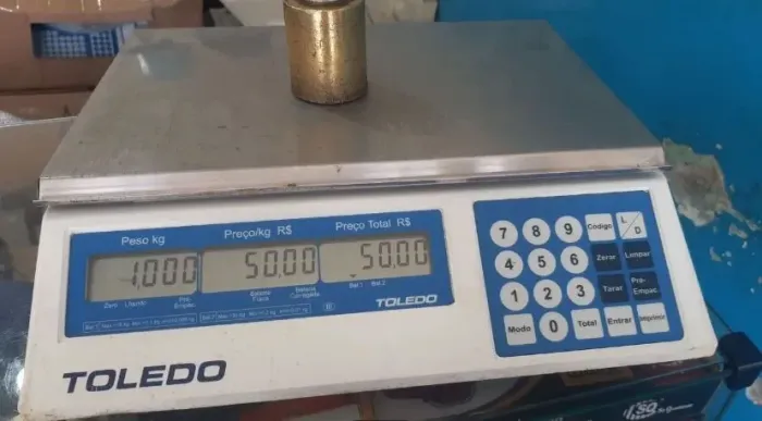 Vendo estufa pra salgados balança Toledo e 17 caixa de litrão 