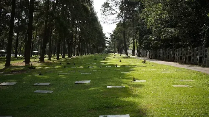 Jazigo Lote 4 gavetas Cemitério Jardim da Colina Serviços Funerários