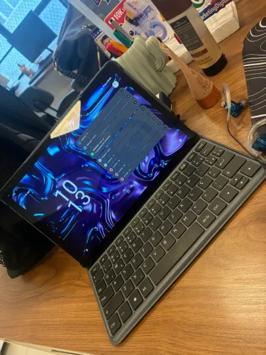 Conjunto TABLET, CAPA C/Teclado, Fone de Ouvido e Relógio Smart