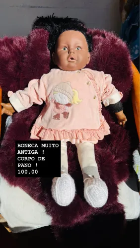 BONECA MUITO ANTIGA NEGRA