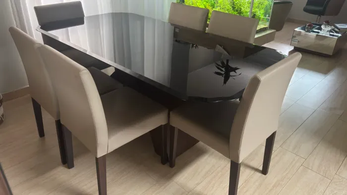 MESA DE JANTAR PARA 6 PESSOAS