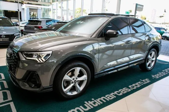 Audi Q3 SPB Perf. Black 2.0 TFSI Tipt. Quat. 2023