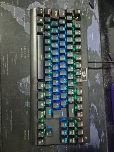 Teclado mecânico Redragon Dark Avenger 75%