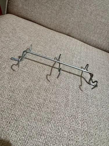 Suporte Metálico de Parede para Garrafas / Bebidas