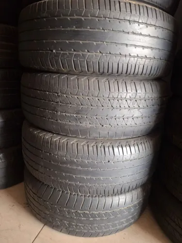 Jogo de pneus 265/60/18 Bridgestone 