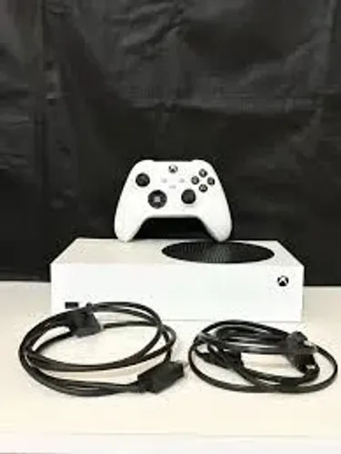 Xbox série S pouco tempo de uso.
