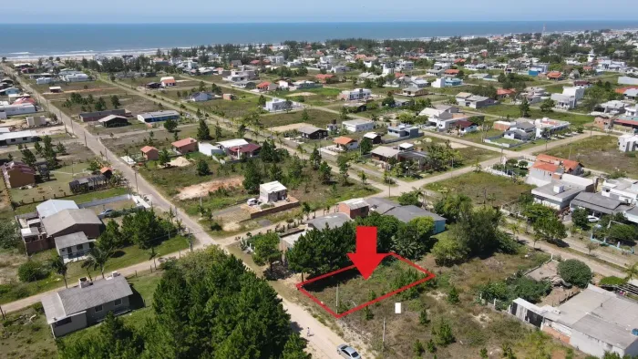 Terreno de 300m² na praia Rota do Sol