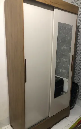 Guarda-Roupa de Solteiro com Espelho