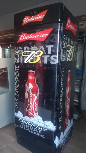 Cervejeira Budweiser porta cega!