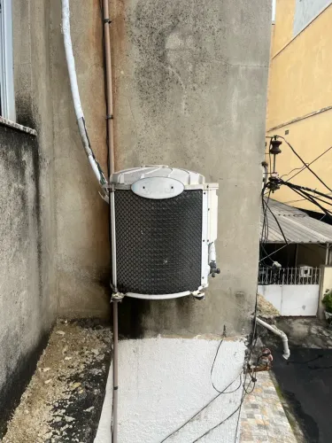 Vendo ar-condicionado Split Springer Midea (unidade interna e externa).