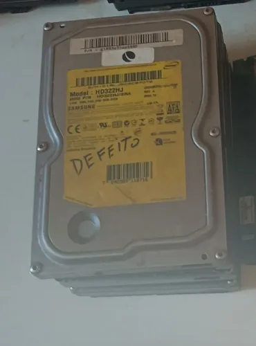 Vendo 5 HDs com defeito pra quem quiser ageitar 40 reais os 5