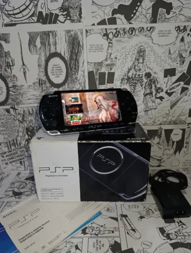 Console PSP 3000 na Caixa com Manuais + Carregador Original + Jogos