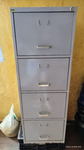 Armário arquivo em aço 4 gavetas