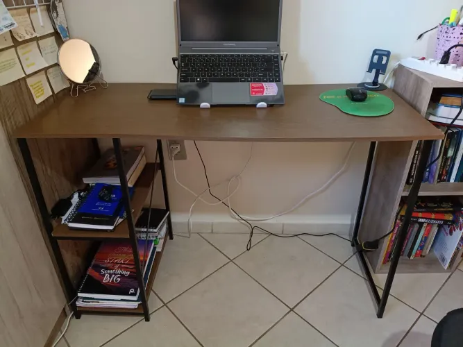 Mesa de escritório/escrivaninha